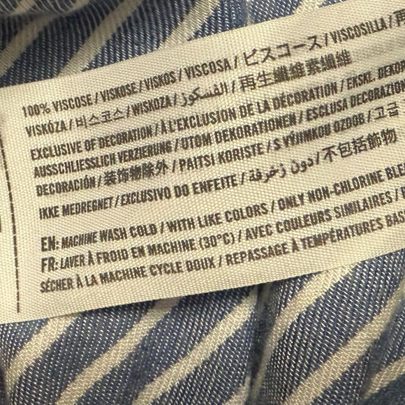 Hollister • Striped Floral Embroidered Long Sleeve Button Down - Picture 4 of 7